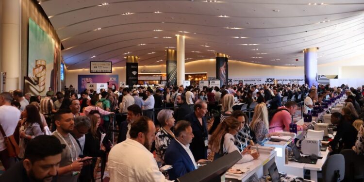 تراجع مبيعات تجارة الألماس في “لاس فيجاس” بفعل الضبابية الاقتصادية