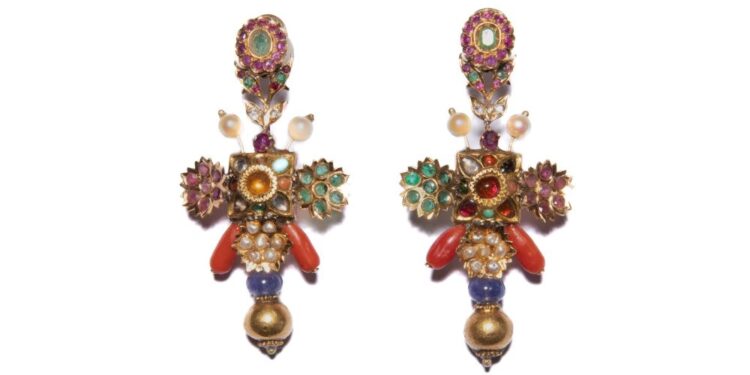 مصممة المجوهرات"سوابنا ميهتا" تمزج بين إعادة التدوير والفن لإحياء التراث الهندي 96 مصممة المجوهرات”سوابنا ميهتا” تمزج بين إعادة التدوير والفن لإحياء التراث الهندي