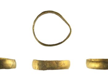 «خاتم ذهبي» يروي قصة عائلة «مابلستيد» العظمي في القرن الـ١٧