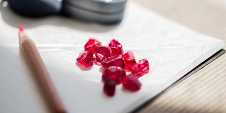 "جيمفيلدز" تحقق 80.4 مليون دولار مبيعات الأحجار في يونيو الجاري 87 “جيمفيلدز” تحقق 80.4 مليون دولار مبيعات الأحجار في يونيو الجاري