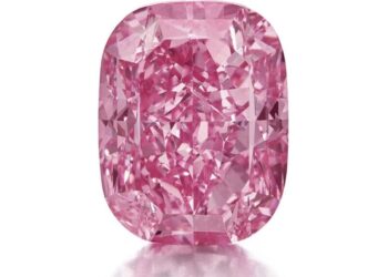“سوذبيز” تبيع الماسة “الوردية الخالدة” بقيمة 34.8 مليون دولار