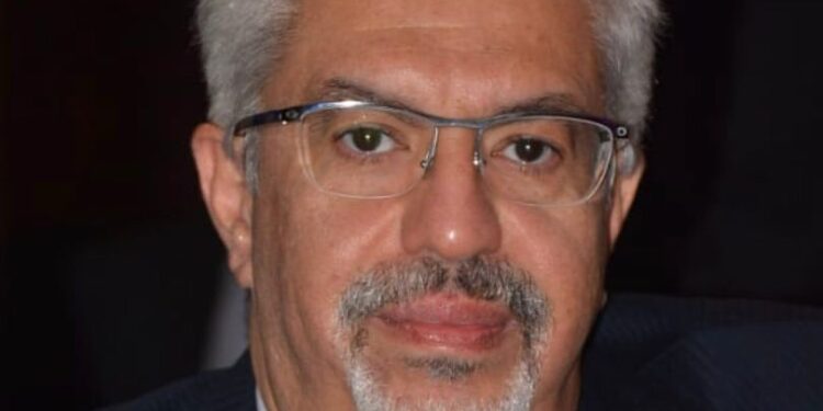 «الشعبة العامة للذهب» تتوقع تخطى السعر العالمي 2000 دولار للأوقية