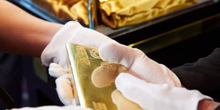 المصريون يشترون 33.5 طن من الذهب في النصف الأول من 2023 87 «ذهب مصر»: تراجع محتمل في أسعار الذهب مع تنفيذ برنامج الطروحات الحكومية