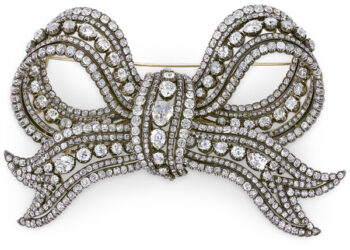 بروش ملكي من القرن  الـ19 تبلغ قيمته 2.6 مليون دولار