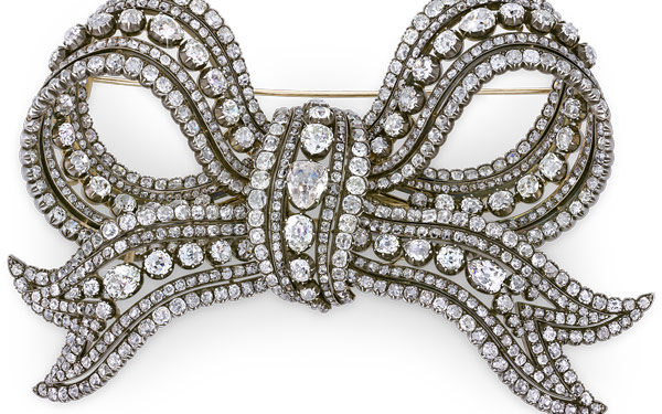 بروش ملكي من القرن الـ19 تبلغ قيمته 2.6 مليون دولار 86 بروش ملكي من القرن  الـ19 تبلغ قيمته 2.6 مليون دولار