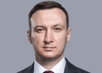 الولايات المتحدة تفرض عقوبات على الرئيس التنفيذي الجديد لشركة "ألروسا" للألماس