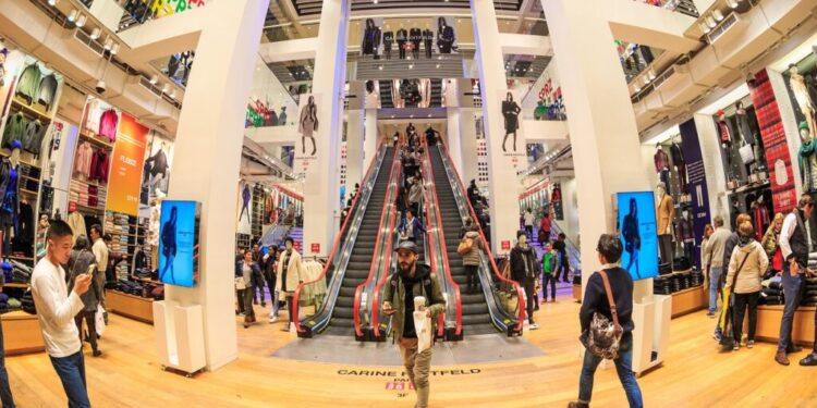 رغم الركود.. ارتفاع مبيعات مجوهرات التجزئة الأمريكية في يونيو الماضي 88 رغم الركود.. ارتفاع مبيعات مجوهرات التجزئة الأمريكية في يونيو الماضي