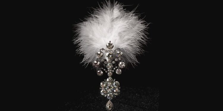 خمس قطع مجوهرات في مزاد “سوذبيز” تخفق في العثور على مشترين