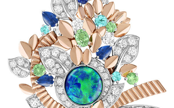 «فان كليف» تطرح مجموعة مجوهرات مستوحاة من الرحلات الأوروبية في العصور الوسطى 108 «فان كليف» تطرح مجموعة مجوهرات مستوحاة من الرحلات الأوروبية في العصور الوسطى