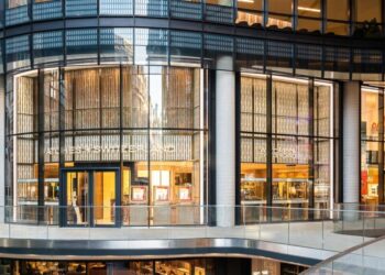 2 مليار دولار إيرادات سنوية لـ«ساعات سويسرا»