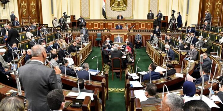 بعد خفض موازنتها للعام المالي الجديد ..”الدمغة والموازين” تطالب البرلمان بزيادة رسوم دمغة الذهب