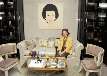 دور المزادات تتنافس على بيع مجموعة « إميلي فيشر لانداو» بقيمة 500 مليون دولار