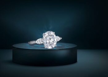 شركة تطرح مجوهرات من الألماس المزروع في المختبرات عبر الطاقة المتجددة