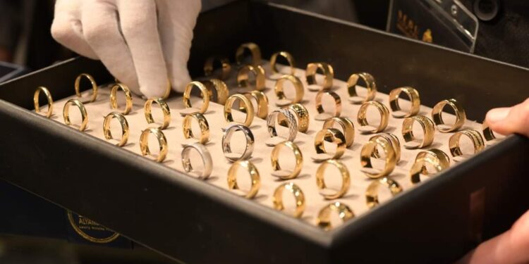 «آي صاغة»: 0.2% ارتفاعًا في أسعار الذهب بالأسواق المحلية خلال أسبوع 88 «آي صاغة»: 0.2% ارتفاعًا في أسعار الذهب بالأسواق المحلية خلال أسبوع