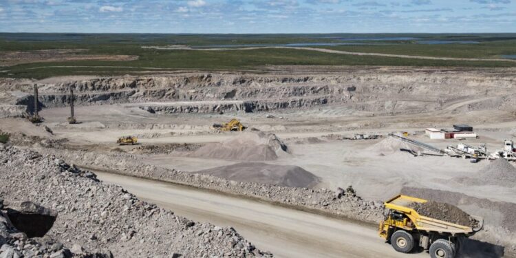 تراجعت مبيعات «ماونتن بروفاينس» مع تباطؤ سوق الألماس