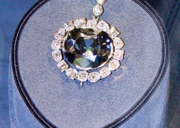 تبدأ من 250 مليون دولار .. أغلى قطع مجوهرات في العالم