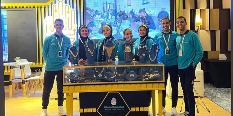 «حاصل على دبلوم» ..المستقبل الغامض لخريجي مدرسة الذهب والمجوهرات