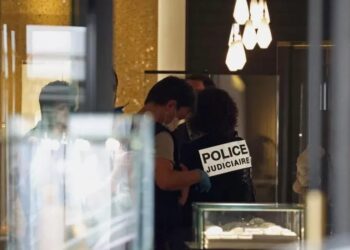 عصابة أنيقة تسطو على”بياجيه”وتستحوذ على مجوهرات بقيمة 15 مليون يورو