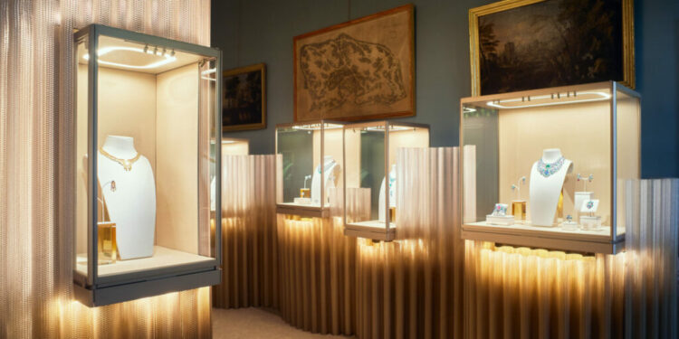 «آي صاغة»: أسعار الذهب تواصل التراجع محليًا وعيار 21 يهبط إلى 2192 جنيهًا