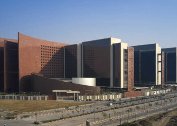 في الهند.. بورصة “سوارت للألماس” تفتتح أكبر مبنى إداري في العالم