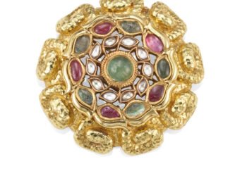 اليوم .. مزاد بونهامز يستضيف أبرز مجموعة من مجوهرات فن “الآرت ديكو”