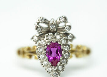 مجوهرات «آر موريس» تحتفل بـ «يوم التصنيع  الوطني» بالمملكة المتحدة