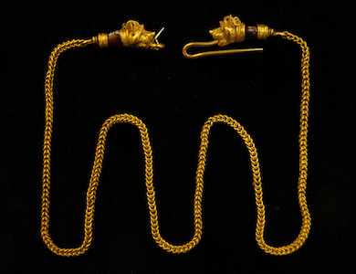 Gold chain © The Trustees of the British Museum
