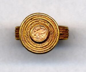 «المتحف البريطاني» يطلب مساعدة المواطنين في العثور على المجوهرات المفقودة