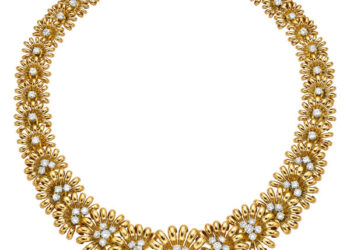 325 قطعة من المجوهرات معروضة للبيع بمزاد “التراث” سبتمبر الجاري