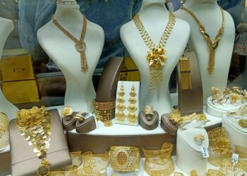 تاجر يتوقع ارتفاع أسعار الذهب إلى 3000 جنيه بحلول 2024