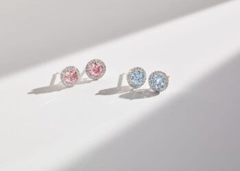 «دي بيرز» تلتزم بمعدل تسعير ثابت للمجوهرات المرصعة بالألماس الصناعي