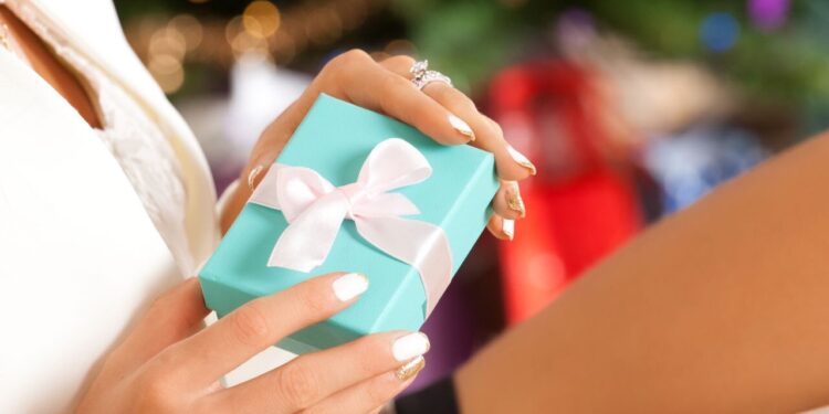 “ماستر كارد” تتوقع تراجع مبيعات المجوهرات في موسم العطلات