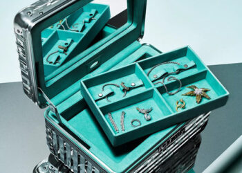 « تيفاني آند كو» و«ريموا» يطرحان حقائب سفر مستوحاة من الألماس