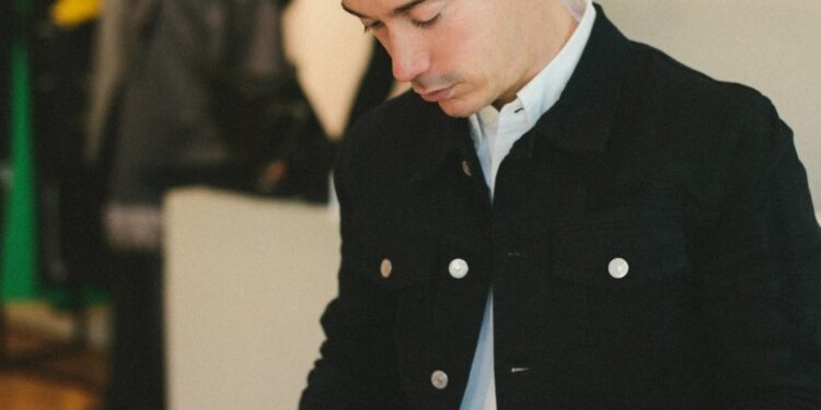 تعين "هيكتور مويلاس" مديرًا للتصميم بـ "تيفاني آند كو" 90 تعين “هيكتور مويلاس” مديرًا للتصميم بـ “تيفاني آند كو”