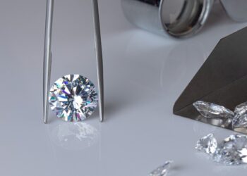 12 مليار دولار مبيعات دبي من الألماس المصنع معمليًا في عام 2022