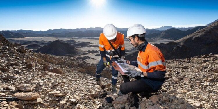 خطة لـ"السكري" تستهدف إنتاج 506 آلاف أوقية من الذهب سنويًا حتى 2032 88 خطة لـ”السكري” تستهدف إنتاج 506 آلاف أوقية من الذهب سنويًا حتى 2032