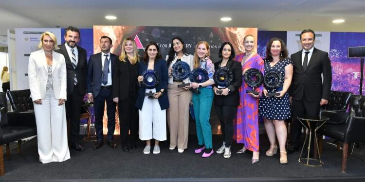 معرض “اسطنبول الدولي للمجوهرات” يواصل فعاليته في دروته الـ54