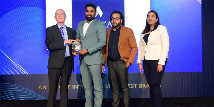 " أراكال للذهب والمجوهرات" تحصل على جائزة "Superbrand Award" في دبي لعام 2023 87 ” أراكال للذهب والمجوهرات” تحصل على جائزة “Superbrand Award” في دبي لعام 2023