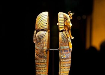 أهم عشرة اكتشافات للكنوز الذهبية في القرن الماضي