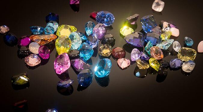 10 أسباب تجعل الألماس الملون استثمارًا حكيمًا وسط التقلبات الاقتصادية العالمية 94 10 أسباب تجعل الألماس الملون استثمارًا حكيمًا وسط التقلبات الاقتصادية العالمية