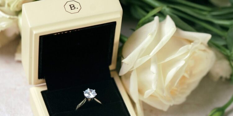 مجوهرات Baunat تدخل عالم الألماس المصنع معمليًا