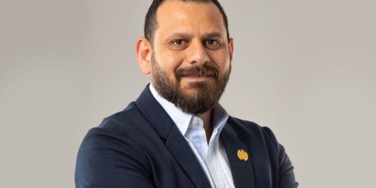 المدير التنفيذي لـ" ذهب مصر": مد العمل بمباردة "زيروم جمارك" يحقق التوازن بين العرض والطلب 86 المدير التنفيذي لـ” ذهب مصر”: مد العمل بمباردة “زيروم جمارك” يحقق التوازن بين العرض والطلب