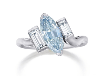 خاتم “بلو ديموند” قد يصل سعره إلى 500 ألف دولار في مزاد “بونهامز”