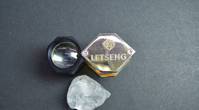 «جيم ديموندز» تكتشف ماسة وزنها 117.5 قيراط في ليسوتو 88 «جيم ديموندز» تكتشف ماسة وزنها 117.5 قيراط في ليسوتو