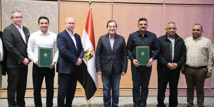 «الثروة المعدنية» توقع مع « لوتس جولد» عقدًا للتنقيب عن الذهب باستثمارات 2.5 مليون دولار