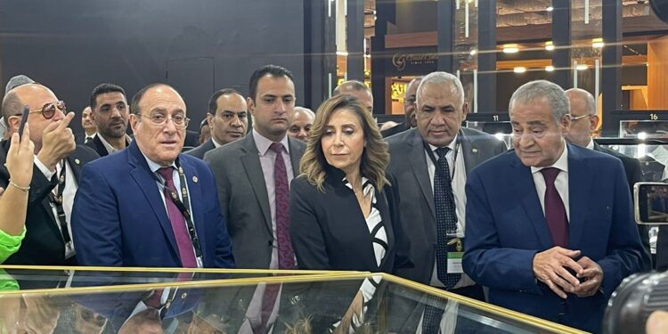 «نيو ايجيبت جولد» تعتزم افتتاح 5 فروع جديدة خلال العام المقبل 88 «نيو ايجيبت جولد» تعتزم افتتاح 5 فروع جديدة خلال العام المقبل