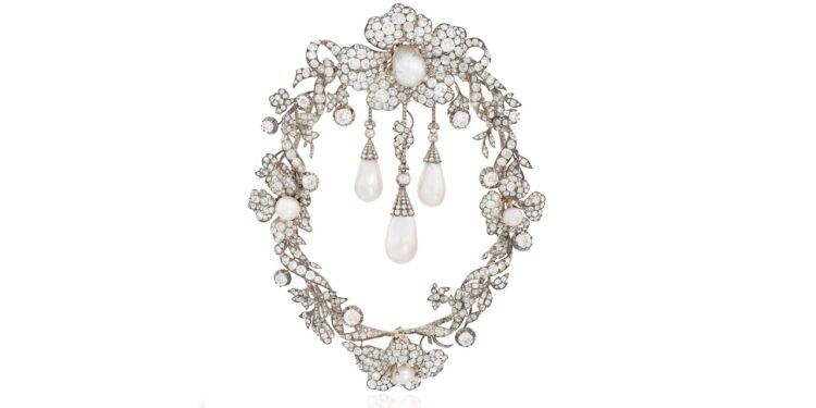 11 مليون دولار مبيعات مزاد سوثبي للمجوهرات الملكية النمساوية 98 11 مليون دولار مبيعات مزاد سوثبي للمجوهرات الملكية النمساوية