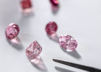 «تيفاني آند كو» تستحوذ على مجموعة من الألماسات الوردية من طراز «أرجيل»