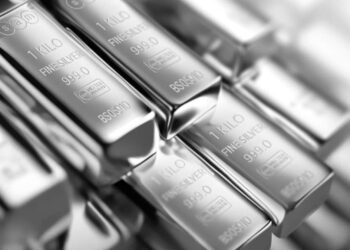 «سام» تزود بورصة الهند في أول تداول لعقود الفضة