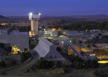 “بيترا دايموندز” توقع اتفاقًا لبيع منجم “كوفيفونتين” للألماس في جنوب أفريقيا